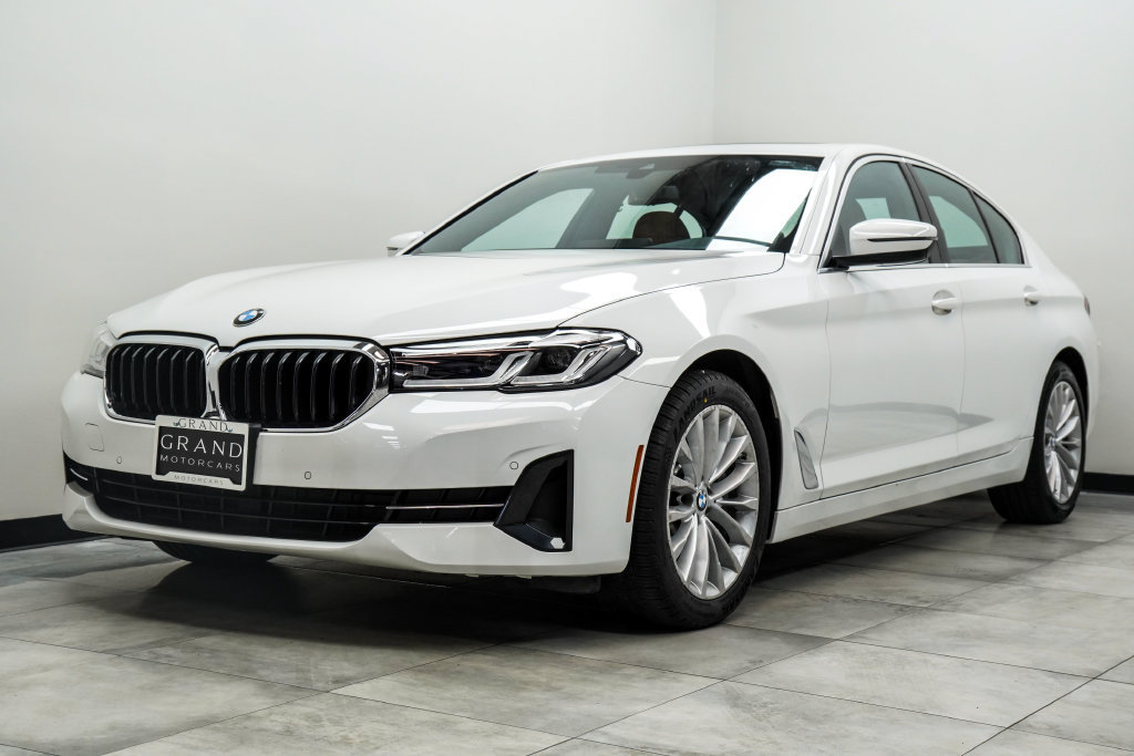 Used 2023 BMW 530i xDrive w/ Convenience Package AWD/4WD image 7