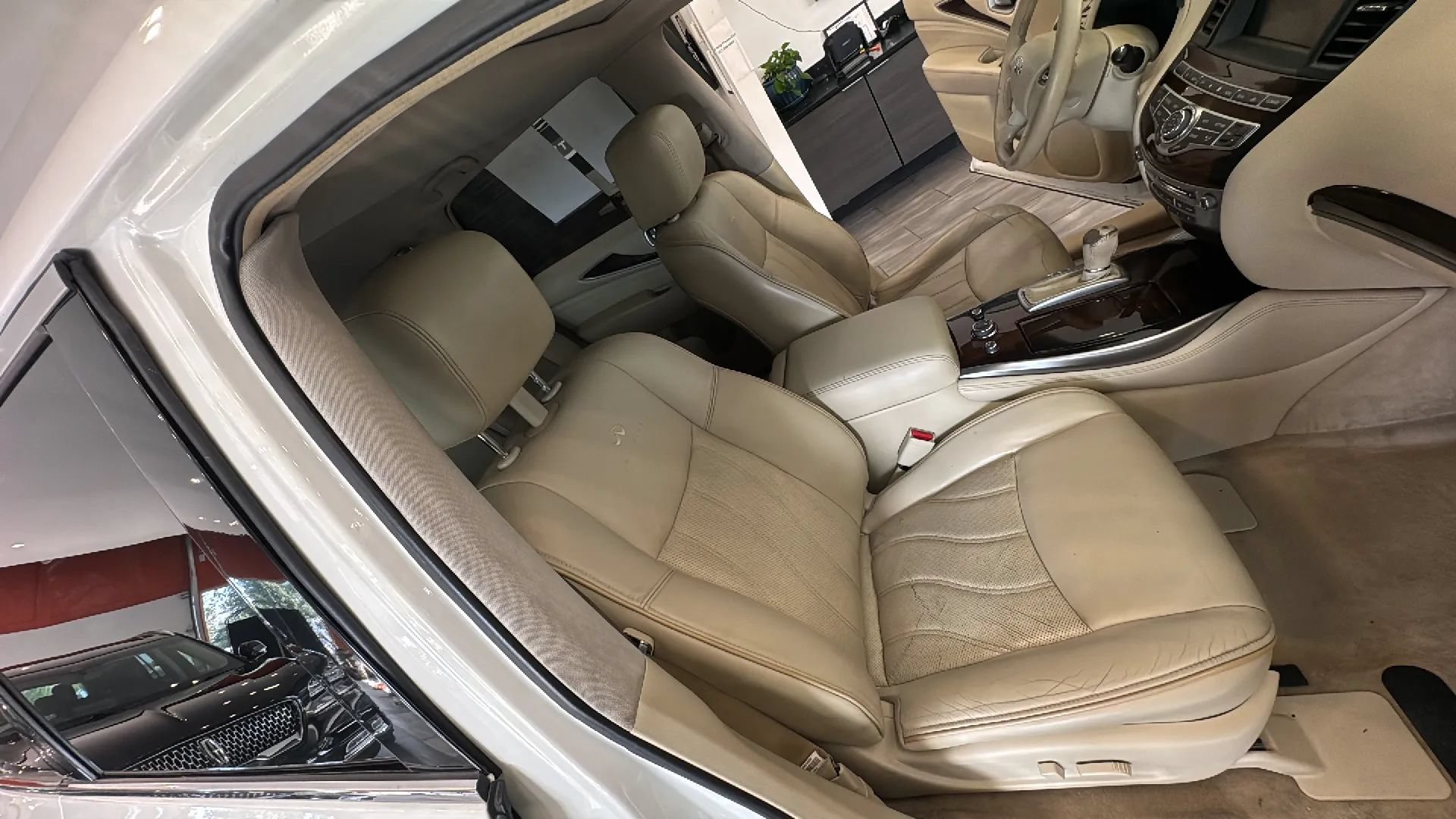 Used 2014 INFINITI QX60 FWD w/ Premium Plus Package image 33
