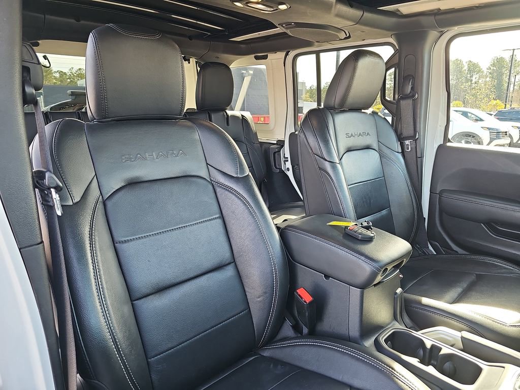 Used 2022 Jeep Wrangler Unlimited Sahara w/ Cold Weather Group image 12