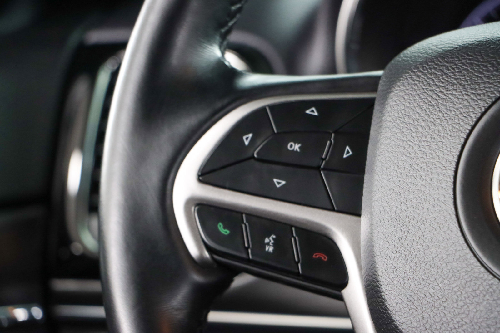 Used 2021 Jeep Grand Cherokee Limited w/ Quick Order Package 28K 80th image 13