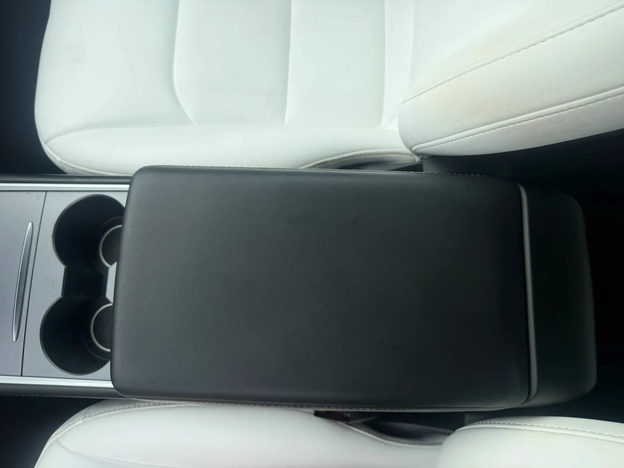 Used 2022 Tesla Model Y Long Range AWD/4WD image 18