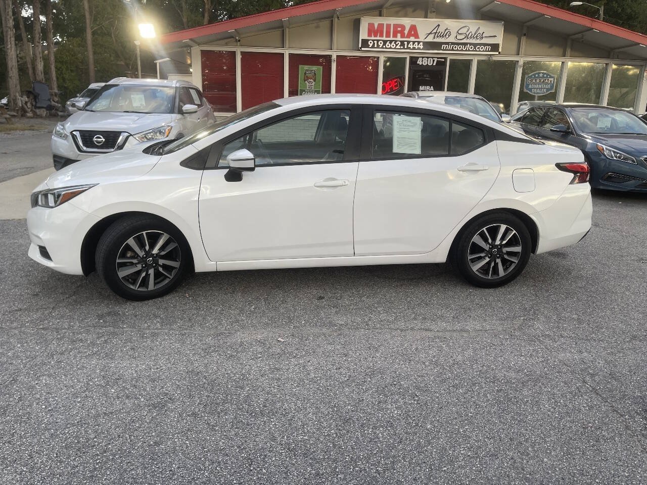 Used 2021 Nissan Versa SV FWD image 6
