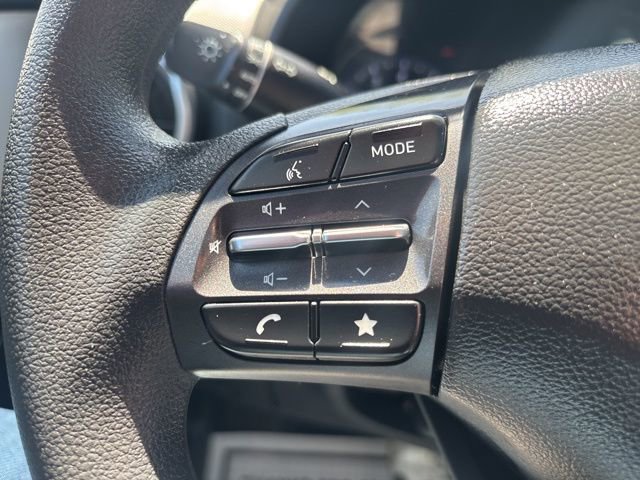 Used 2022 Hyundai Kona SEL FWD image 32