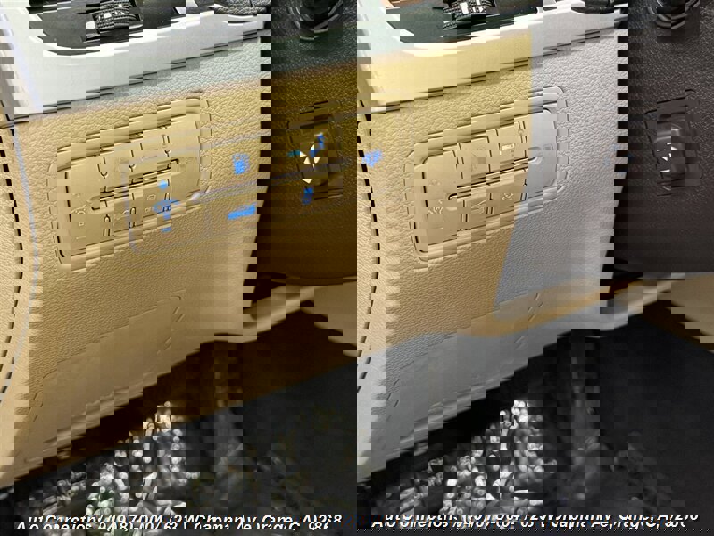 Used 2015 Hyundai Genesis 3.8 w/ Option Group 02 image 24