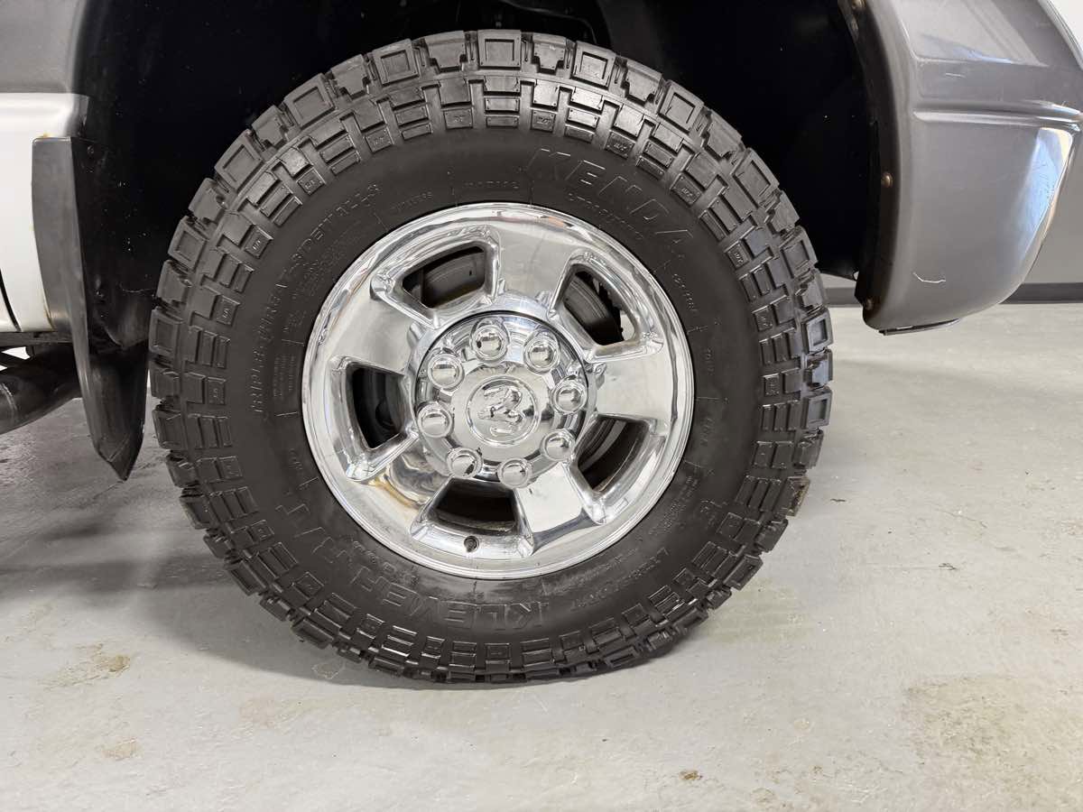 Used 2006 Dodge Ram 2500 Truck Laramie image 2