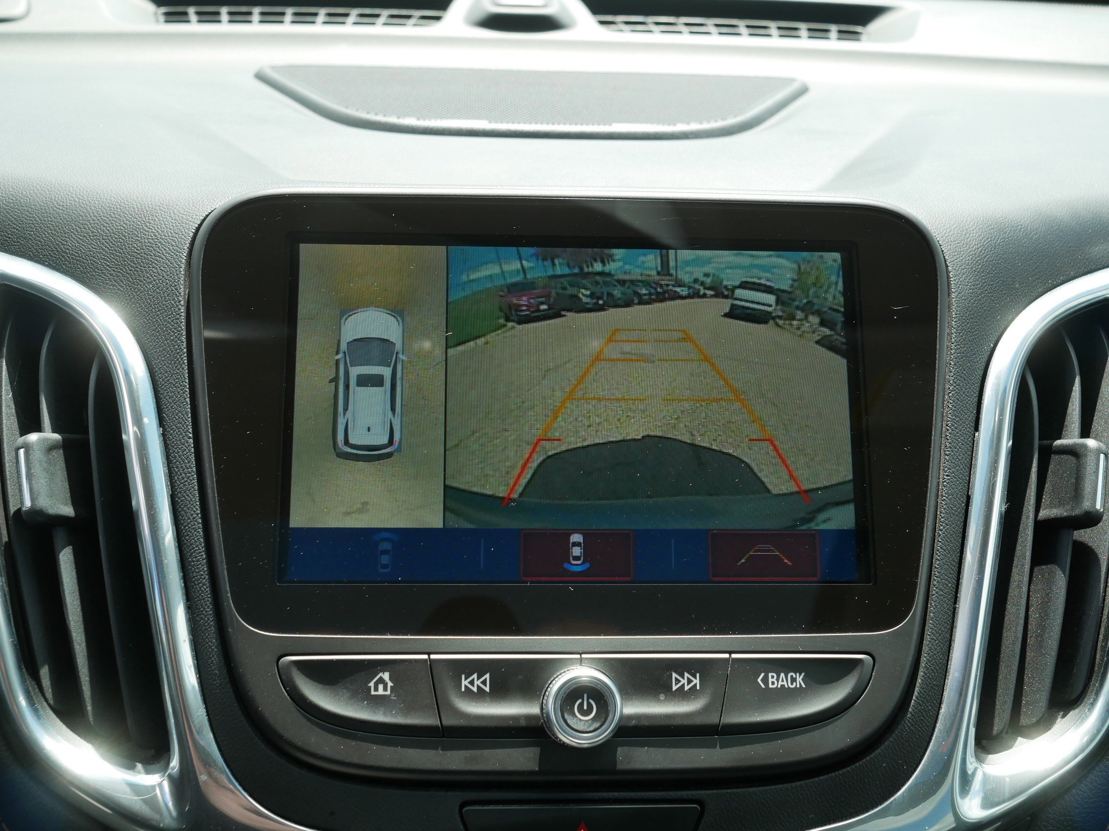 Used 2018 Chevrolet Equinox Premier AWD/4WD image 26