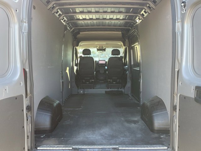 Used 2023 RAM ProMaster 2500 w/ Driver Convenience Group image 7