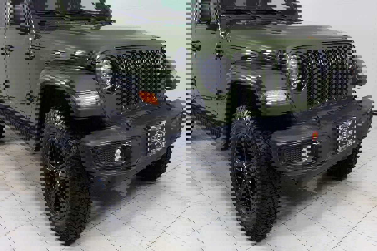 Used 2021 Jeep Wrangler Unlimited Sahara image 38