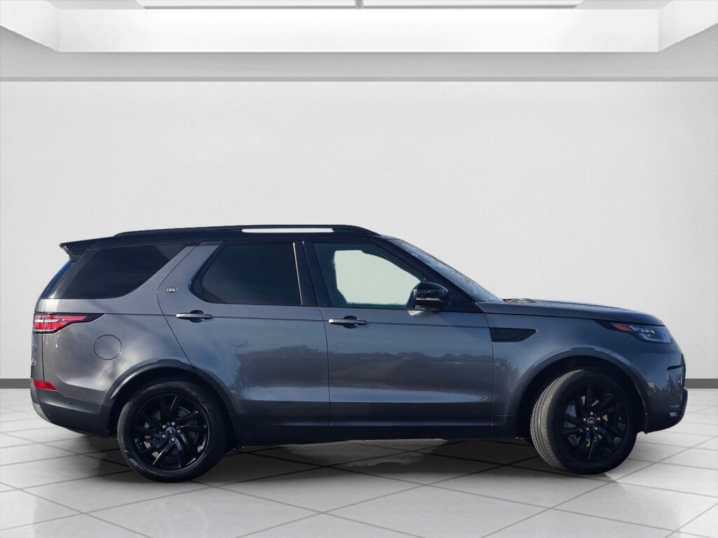 Used 2019 Land Rover Discovery HSE image 4
