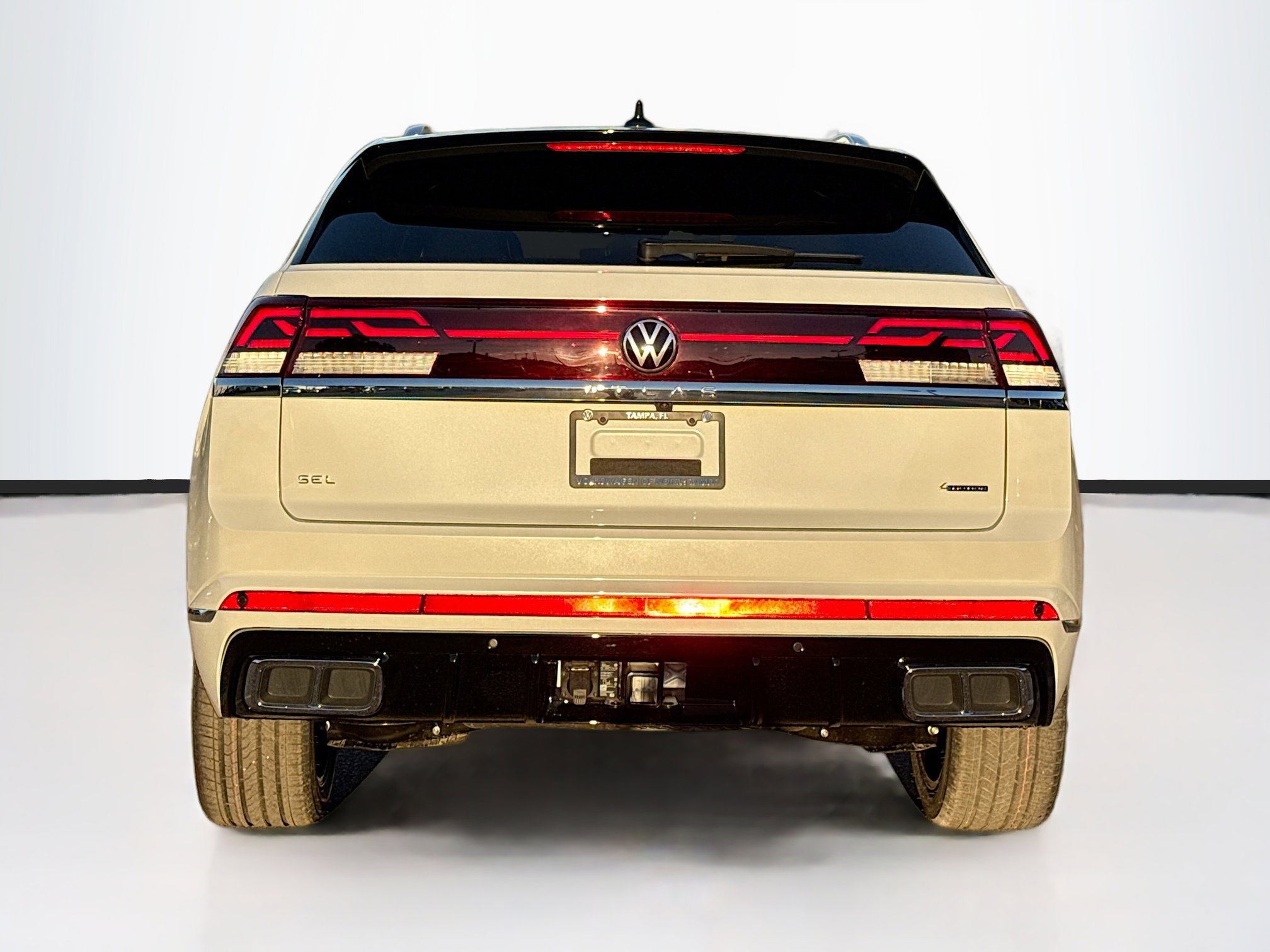 New 2026 Volkswagen Atlas Cross Sport SEL Premium R-Line image 4