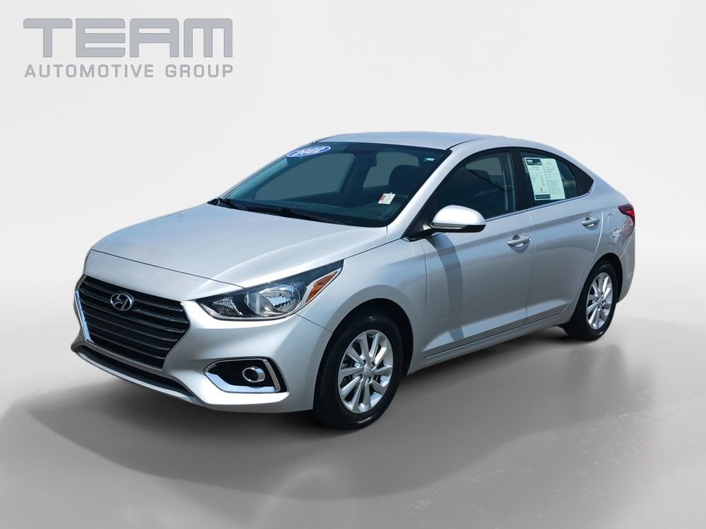Used 2022 Hyundai Accent SEL FWD image 3