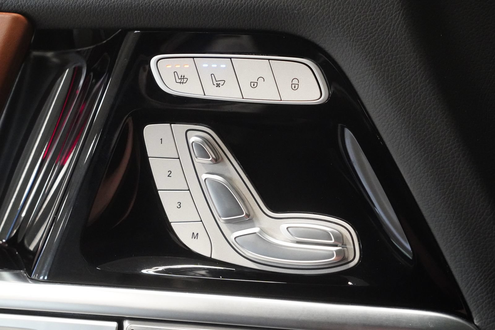 Certified 2020 Mercedes-Benz G 550 image 28