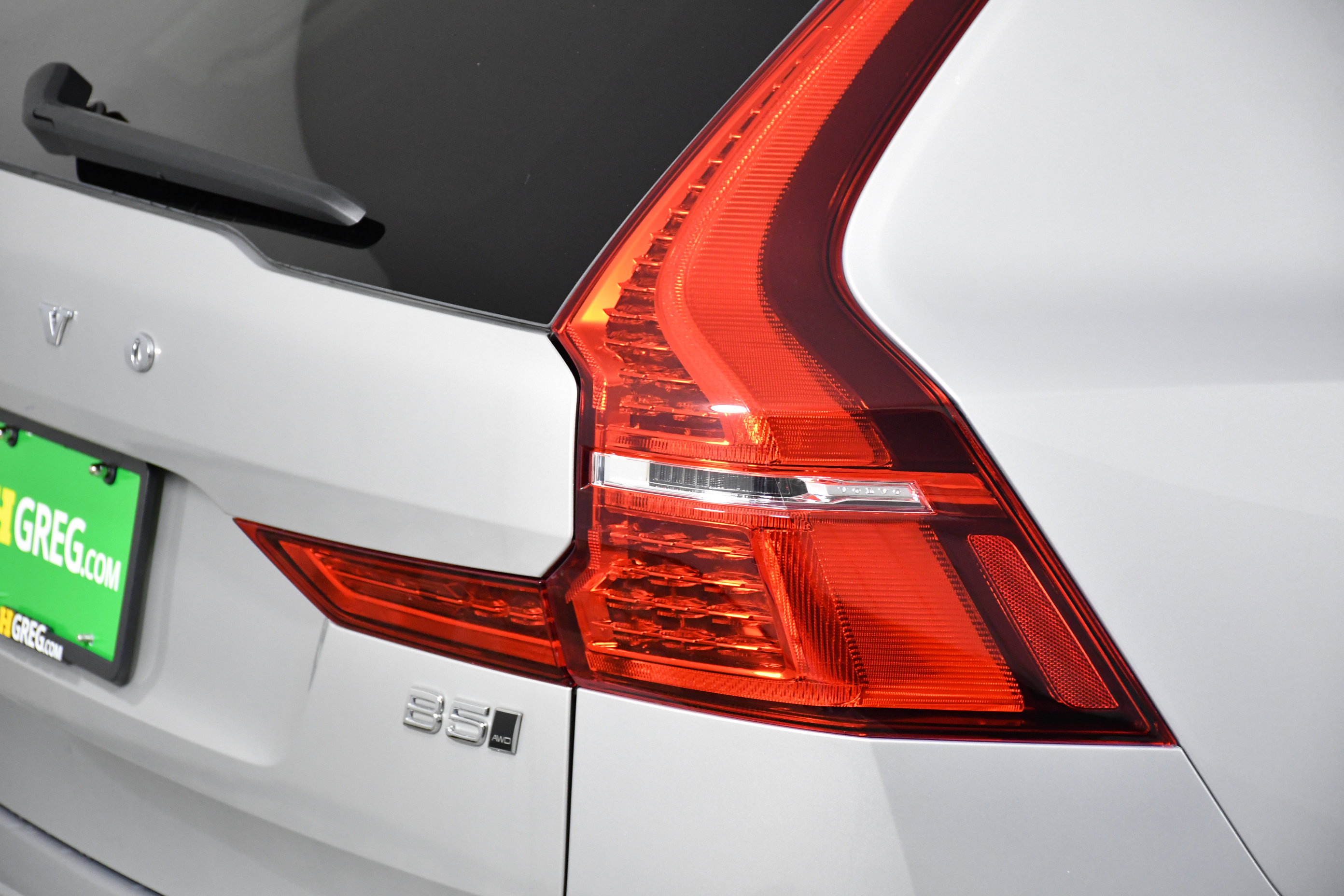 Used 2025 Volvo XC60 B5 Plus image 30