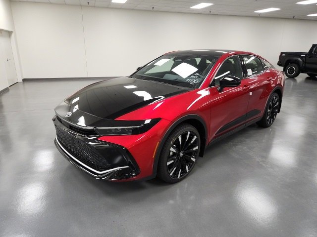 New 2026 Toyota Crown Platinum image 2