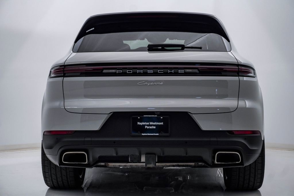 Certified 2025 Porsche Cayenne AWD/4WD image 10