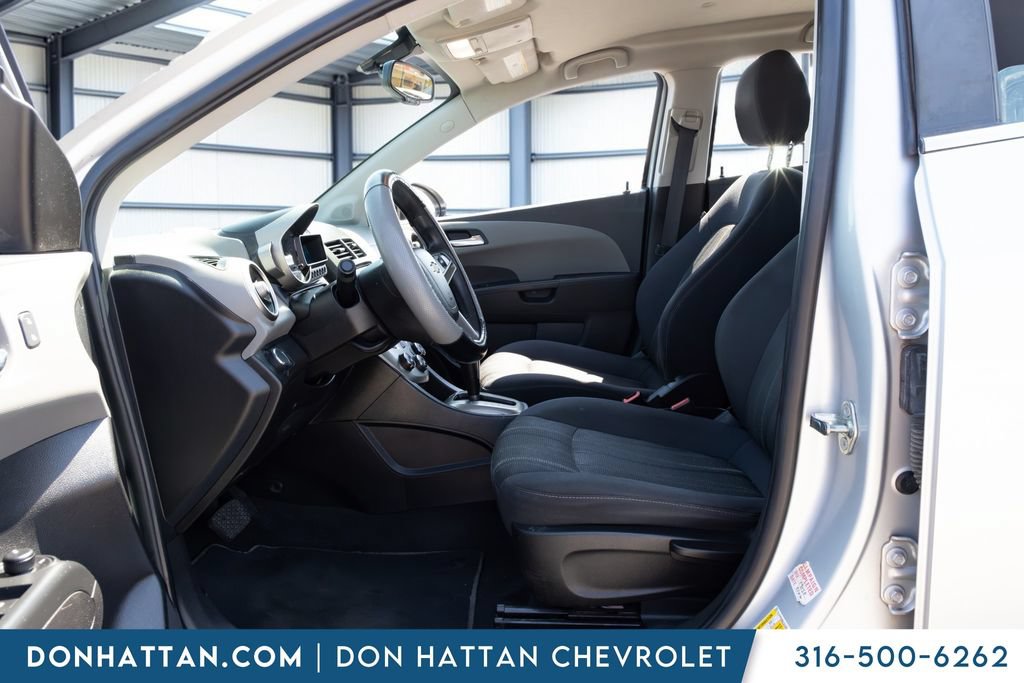 Used 2016 Chevrolet Sonic LT FWD image 4