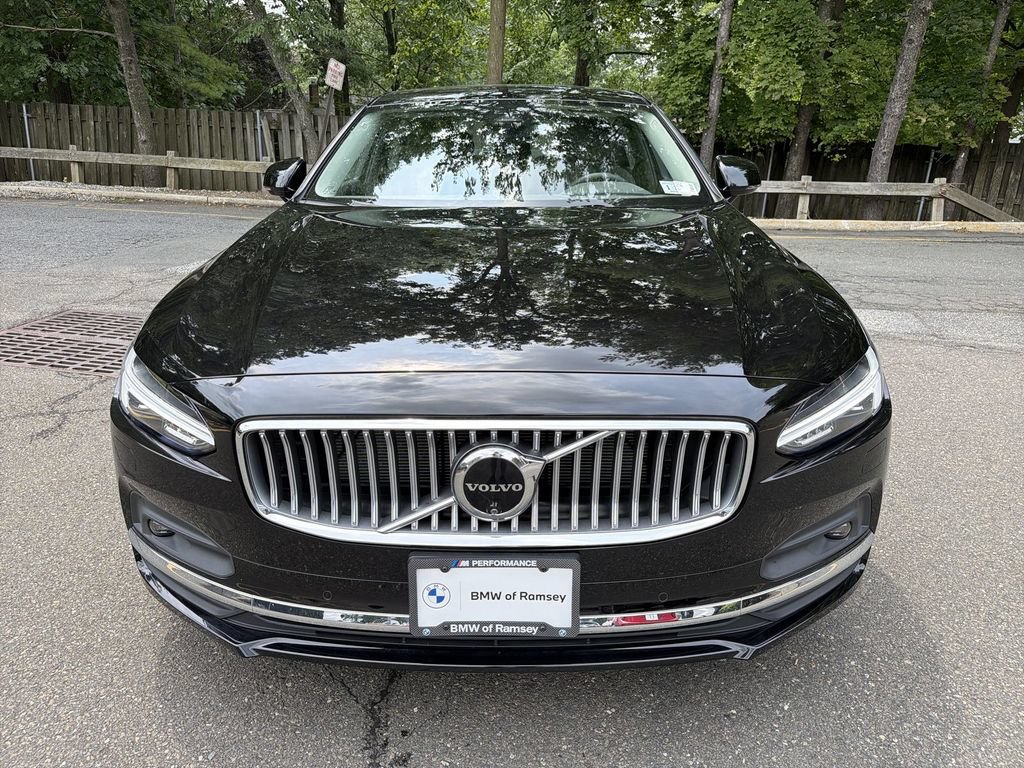 Used 2025 Volvo S90 B6 Plus AWD/4WD image 14