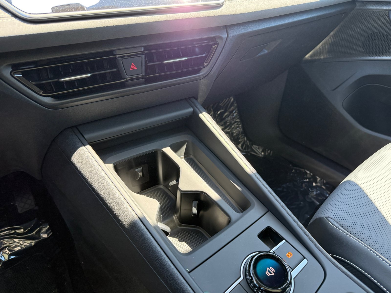 New 2026 Volkswagen Tiguan SE AWD/4WD image 13