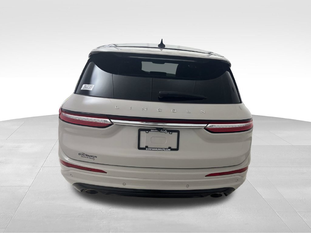 Used 2024 Lincoln Corsair AWD w/ Equipment Group 101A image 4