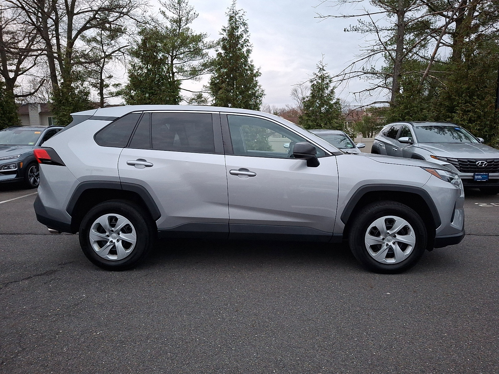 Used 2023 Toyota RAV4 LE image 7
