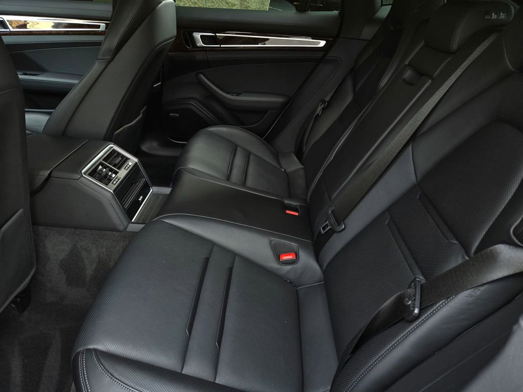 Used 2021 Porsche Panamera 4S AWD/4WD image 18