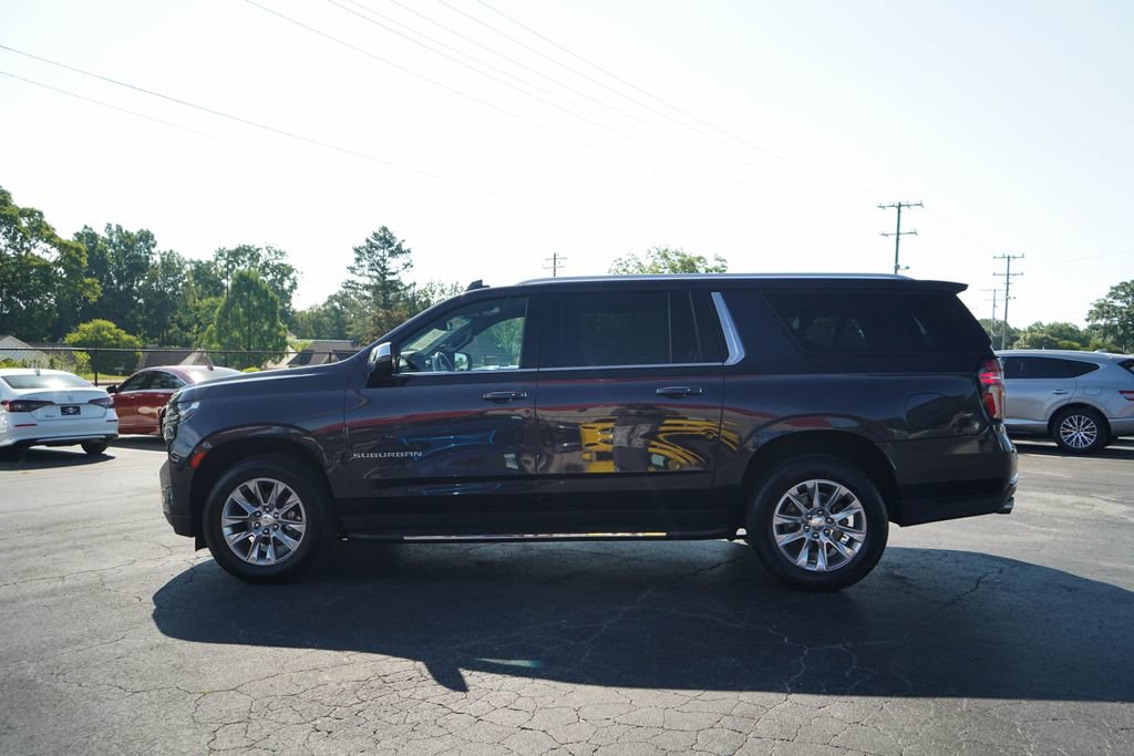 Used 2023 Chevrolet Suburban Premier AWD/4WD image 24