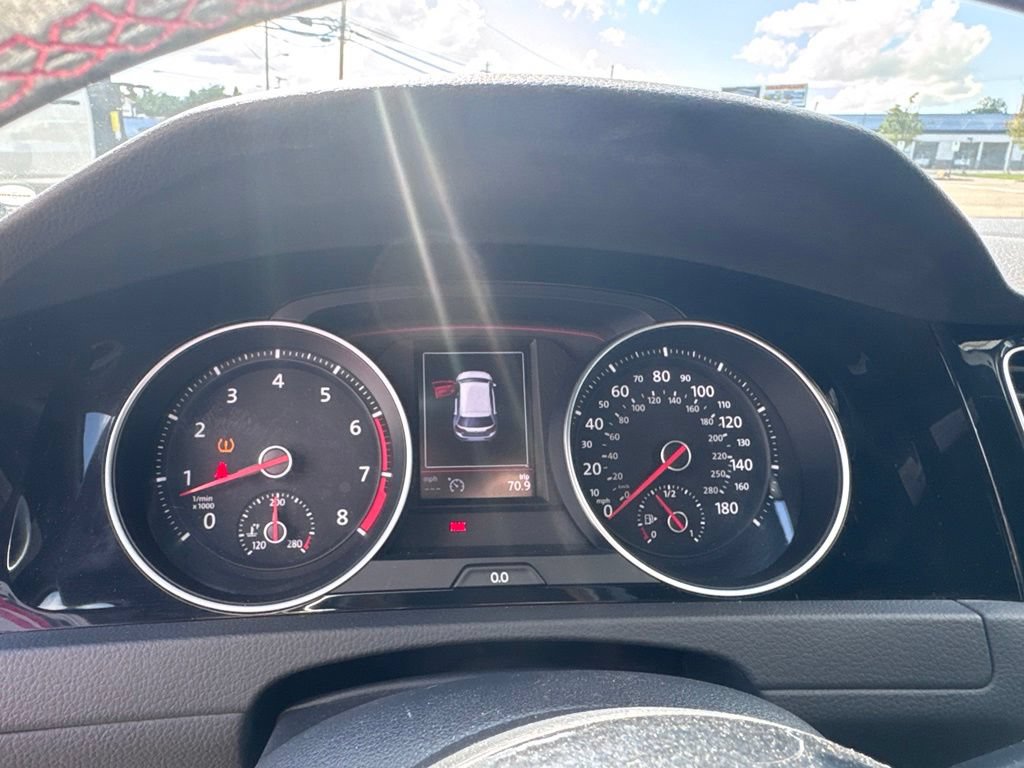 Used 2019 Volkswagen GTI SE FWD image 15