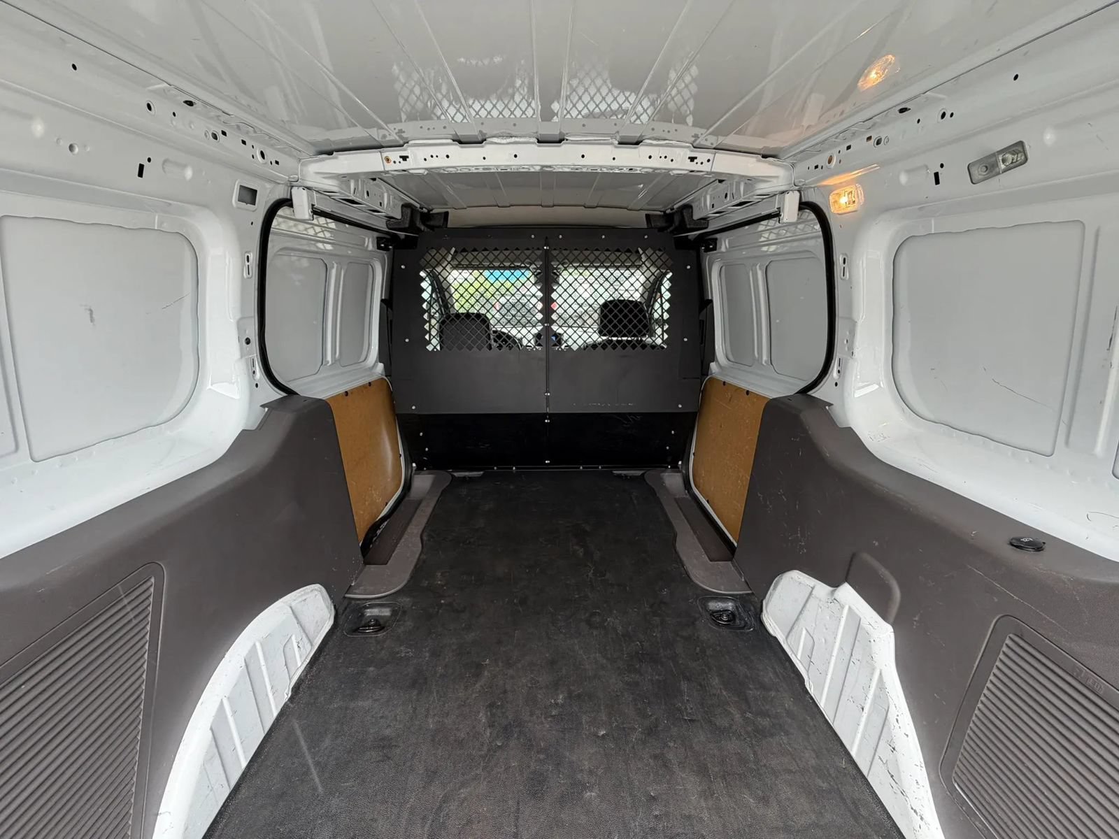 Used 2022 Ford Transit Connect XL FWD image 25