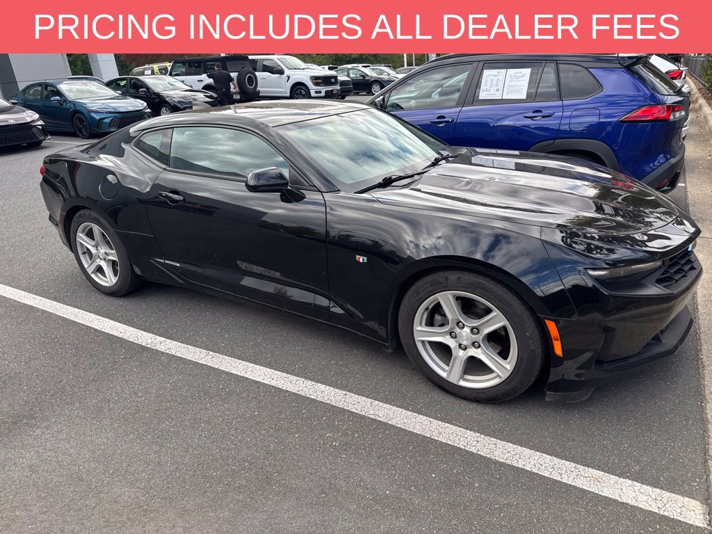 Used 2020 Chevrolet Camaro LT RWD image 1