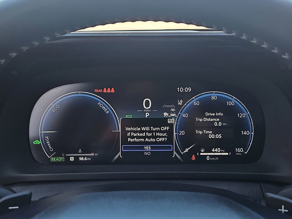 Used 2025 Toyota Crown Signia XLE image 29