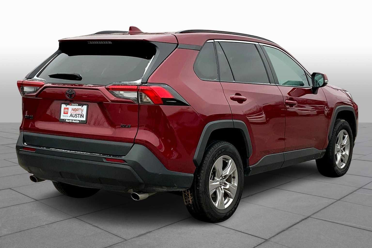 Used 2023 Toyota RAV4 XLE w/ Convenience Package FWD image 13