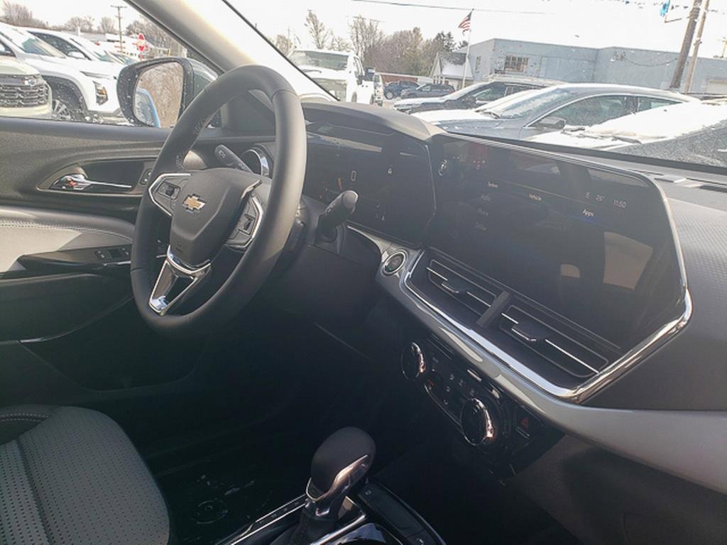 New 2026 Chevrolet Trax LT image 31