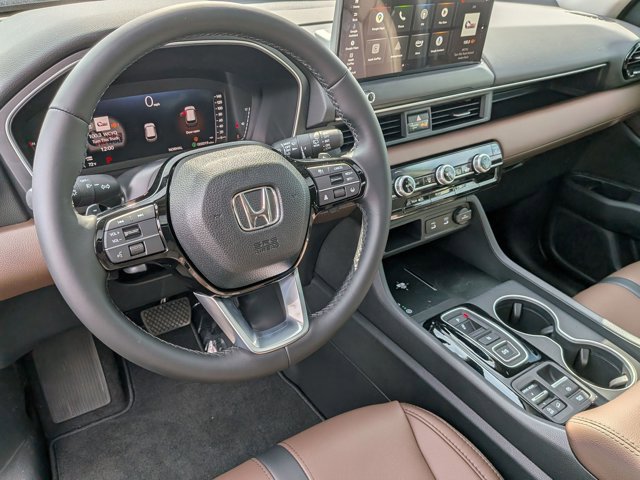 New 2026 Honda Pilot Touring image 3