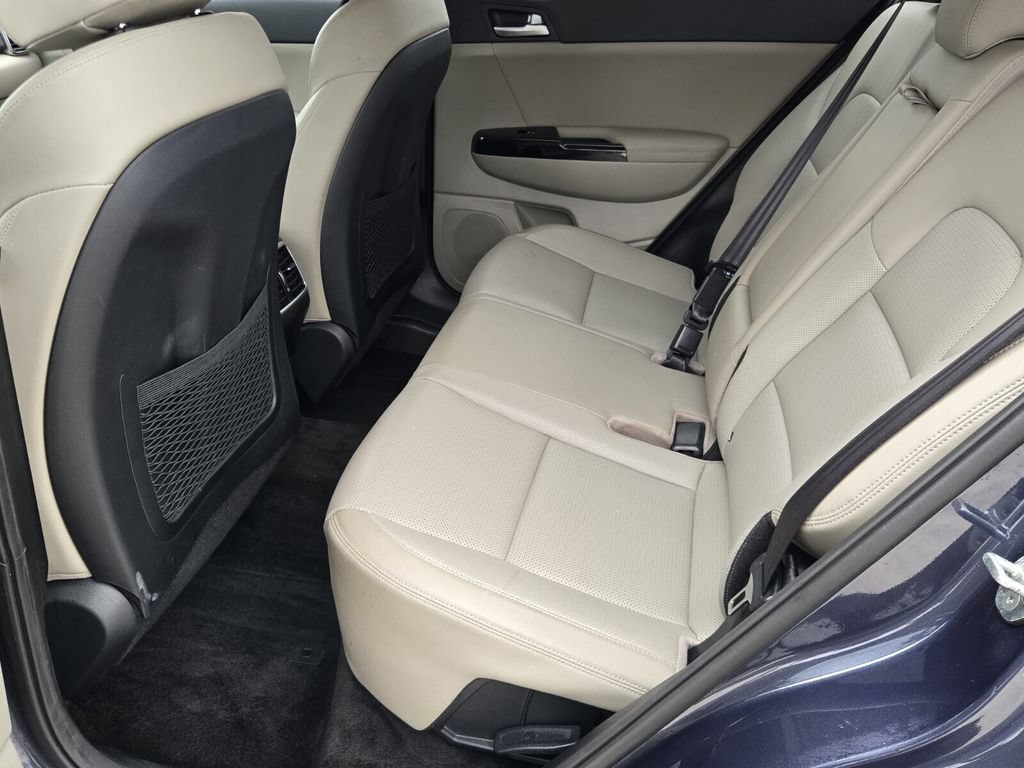 Used 2022 Kia Sportage EX FWD image 11