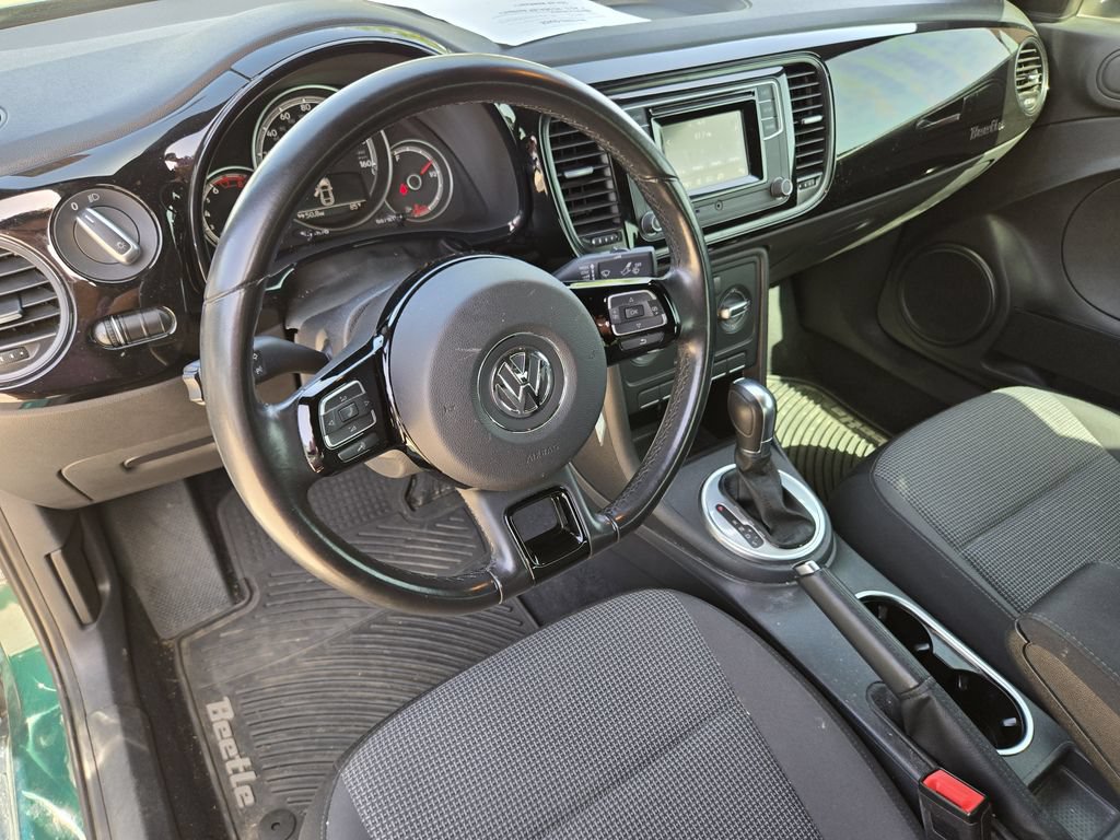 Used 2018 Volkswagen Beetle 2.0T Coast FWD image 5