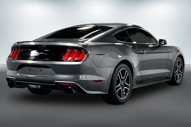 Used 2018 Ford Mustang Coupe w/ Equipment Group 101A RWD image 7