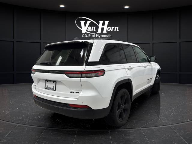 Used 2025 Jeep Grand Cherokee Limited w/ Black Appearance Package image 3