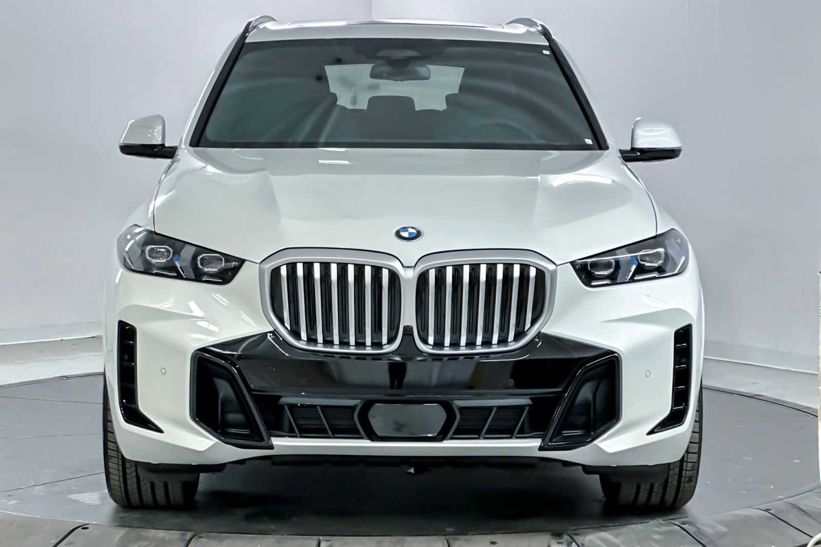 New 2026 BMW X5 xDrive40i w/ Executive Package image 10