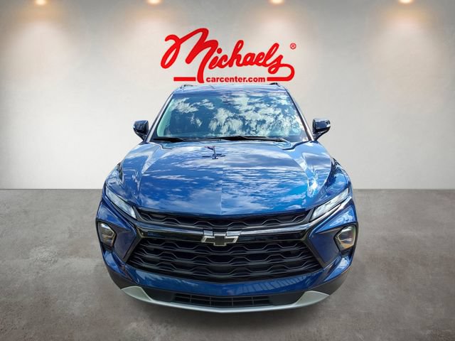 Used 2023 Chevrolet Blazer LT w/ Midnight/Sport Edition FWD image 2