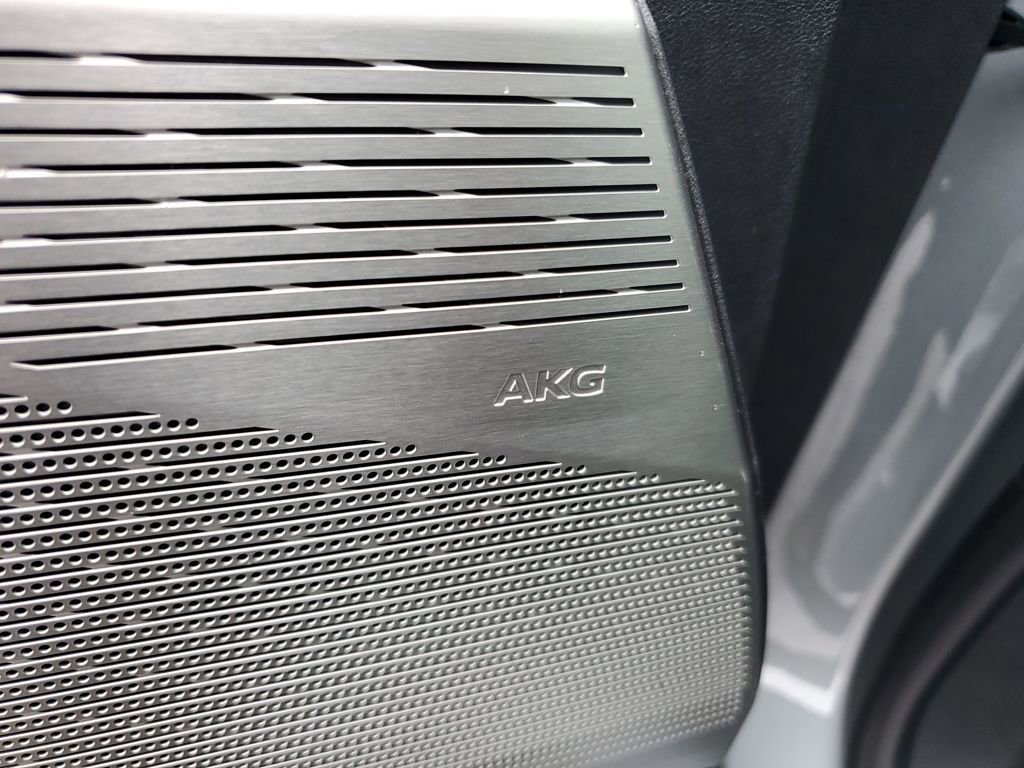 New 2026 Cadillac Optiq Luxury 1 image 24