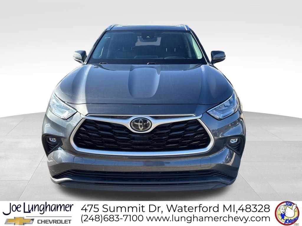 Used 2020 Toyota Highlander XLE FWD image 8