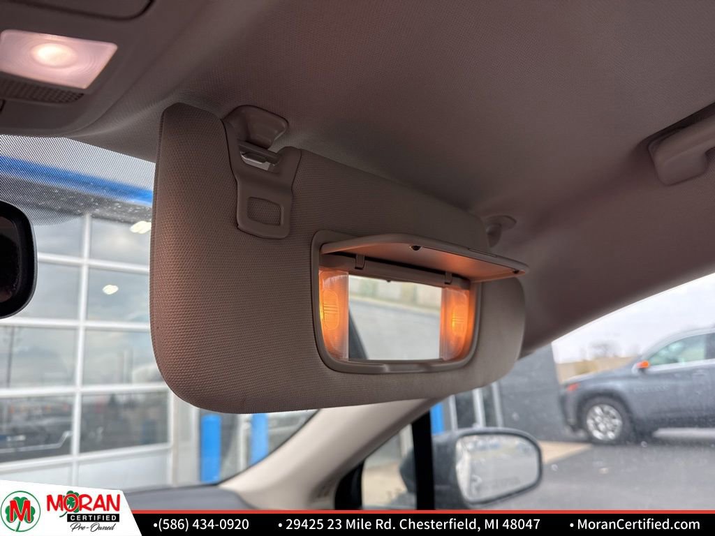 Used 2020 Ford Fusion SE image 19