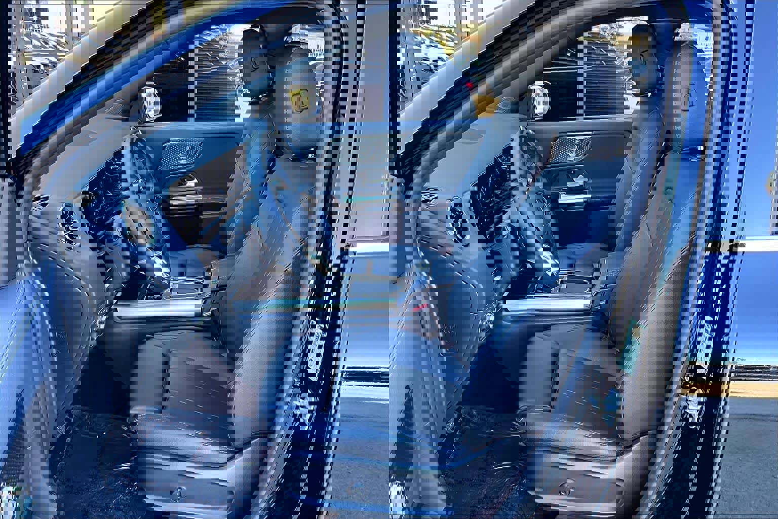 Used 2025 Mercedes-Benz GLA 250 image 7