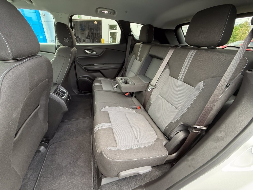 Certified 2024 Chevrolet Blazer LT w/ Convenience Package FWD image 30