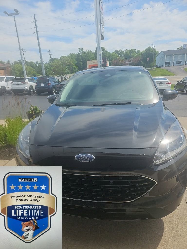 Used 2021 Ford Escape SE w/ SE Sport Appearance Package