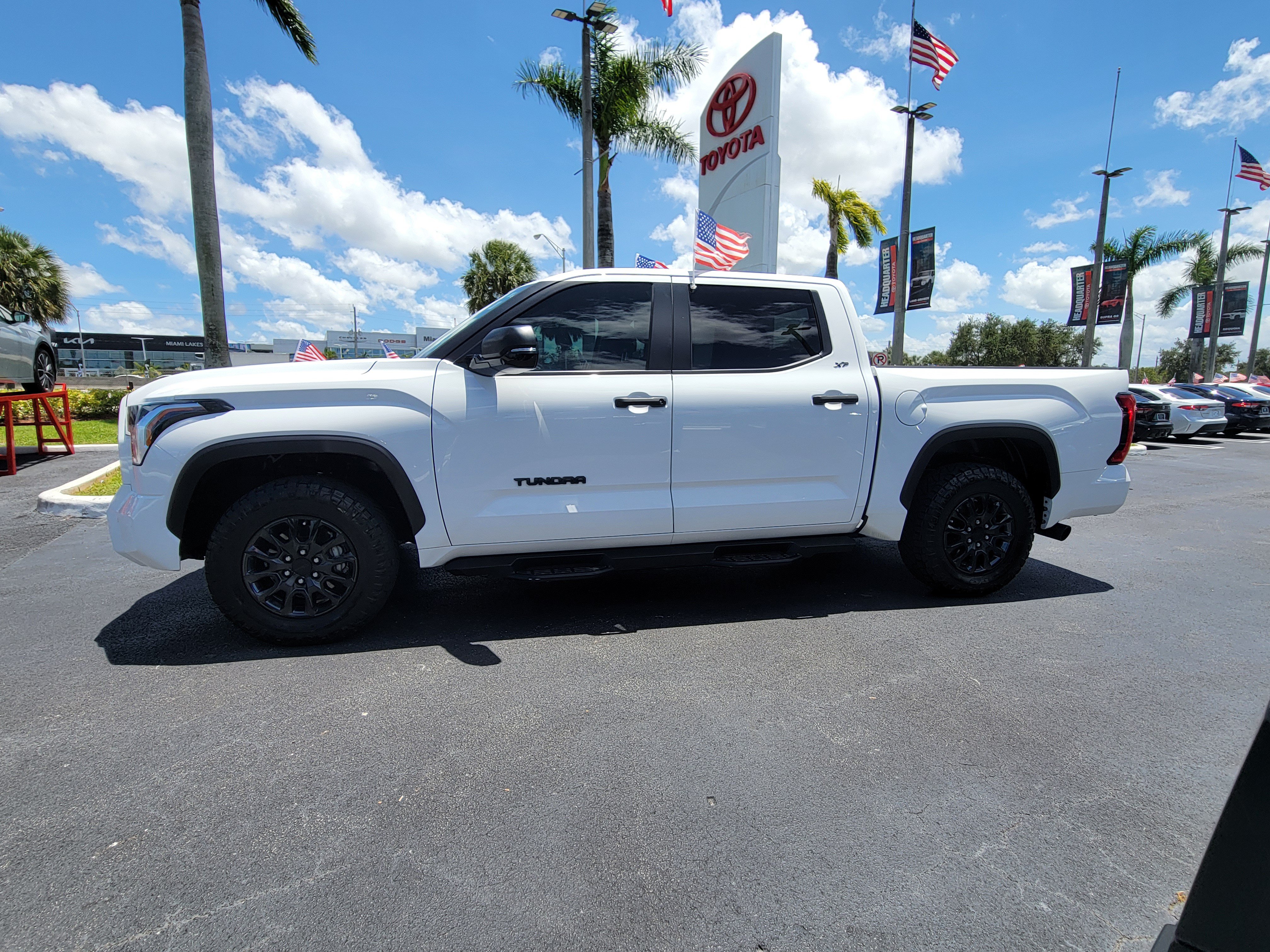 Used 2024 Toyota Tundra SR5 w/ SR5 Convenience Package RWD image 7