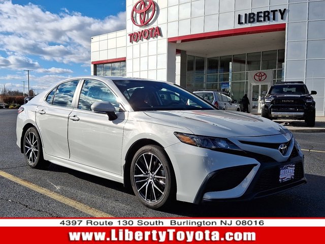 Used 2024 Toyota Camry SE