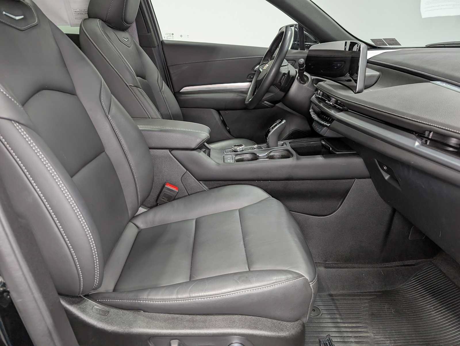 Certified 2024 Cadillac XT4 Premium Luxury w/ Cold Weather Package AWD/4WD image 44