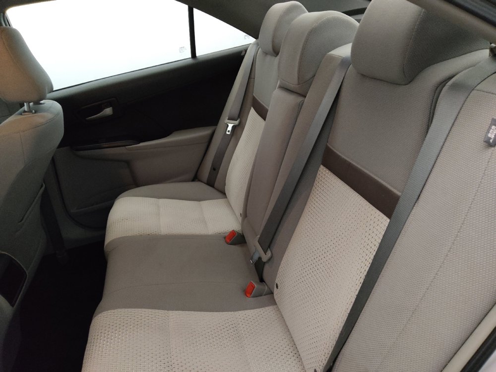 Used 2014 Toyota Camry LE FWD image 18