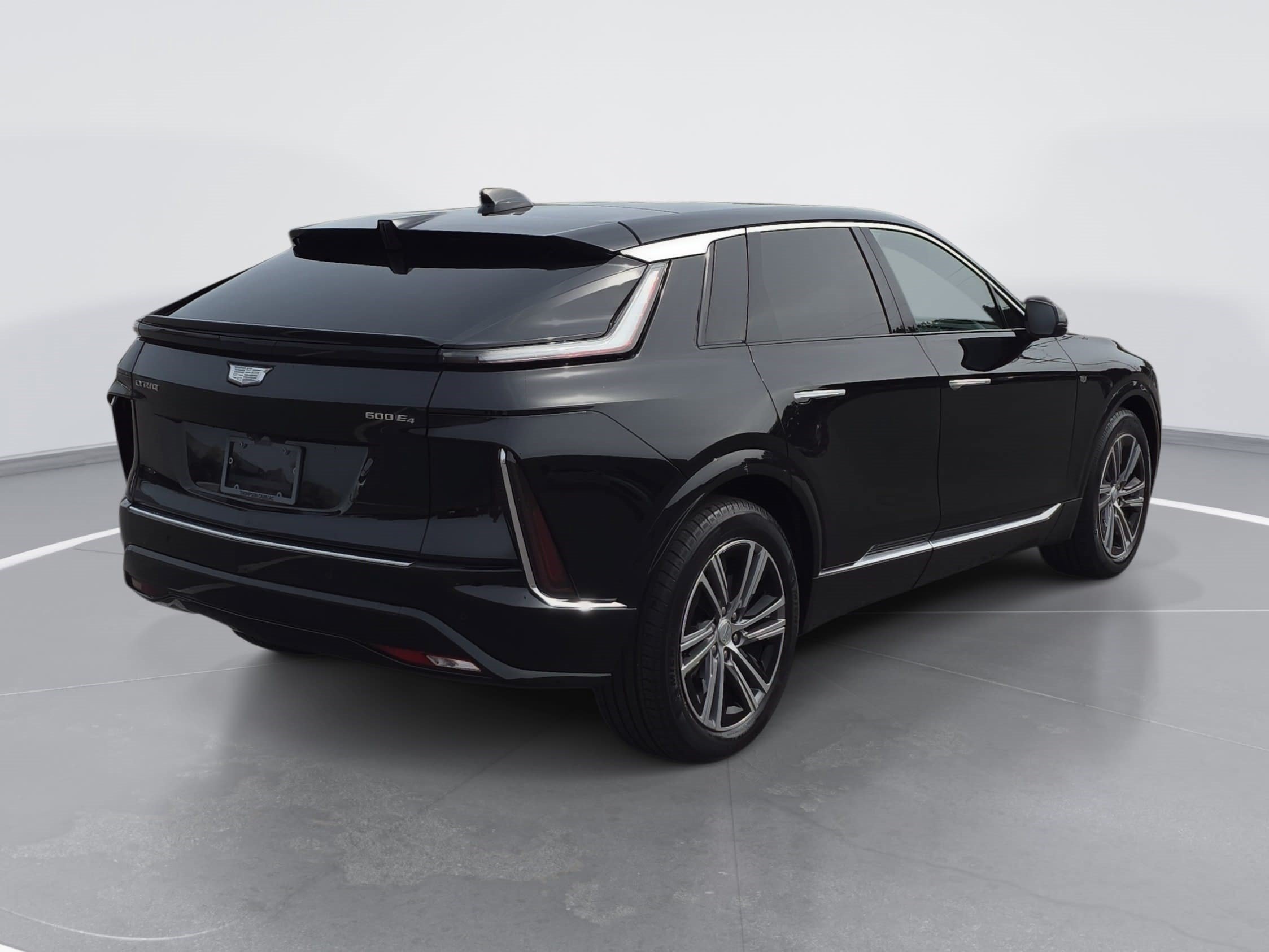 Certified 2024 Cadillac Lyriq Tech AWD/4WD image 3